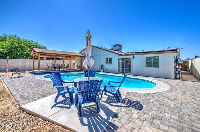 Building Photo - 5651 W Monte Vista Rd