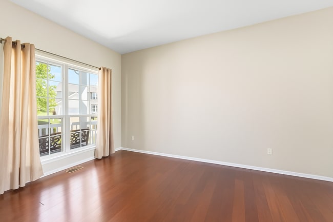 Photo - 605 Thornridge Dr