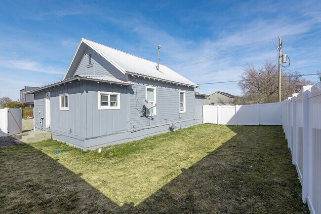 Photo - 305 N Pennsylvania Ave