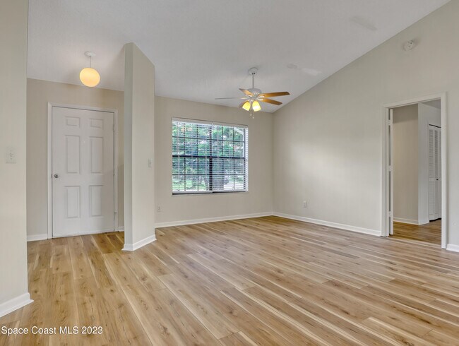 Photo - 1460 Heartwellville St NW