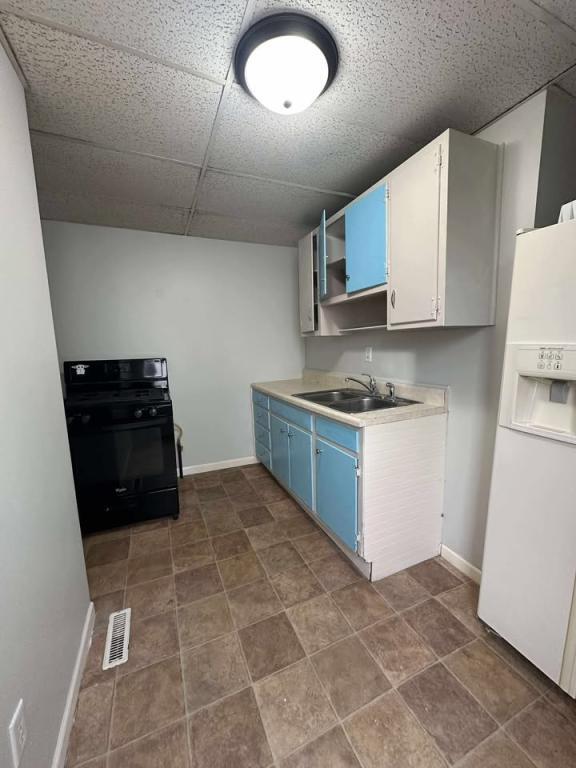 Building Photo - 419 S Indiana St Rental