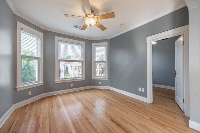 Building Photo - 3927 N Whipple St Unit 2 Rental