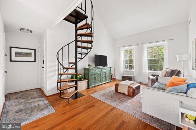 Photo - 3050 S Buchanan St Unidad C1