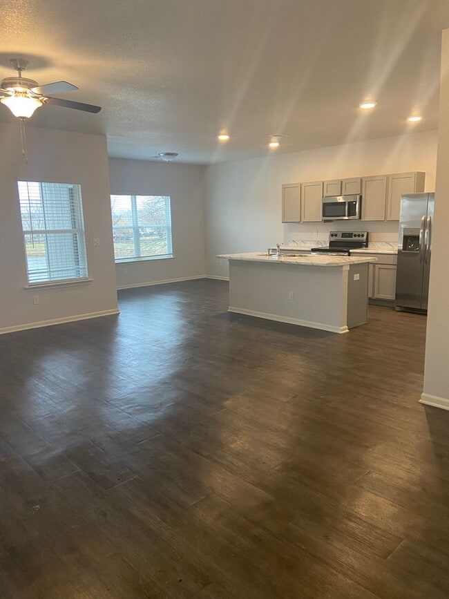 Photo - PRE-LEASING NOW — Modern 3-Bedroom | 2.5-Bath Living in Spring Hill