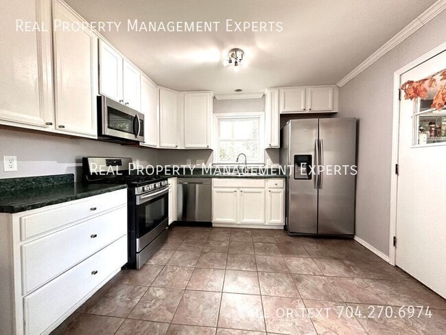 Photo - 4429 Firwood Ln