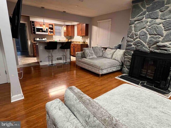 Photo - 4903 N Barnaby Ln