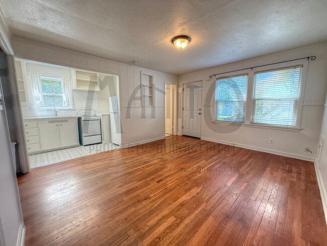 Photo - 1629 W 1st Ave