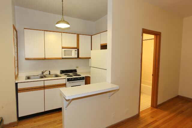 Photo - 640 W Barry Ave Unidad 302