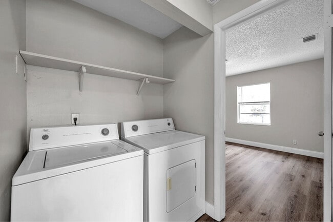 Photo - 7009 S Mascotte St Unit a