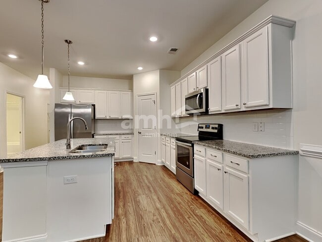 Photo - 106 Doral Blue Dr