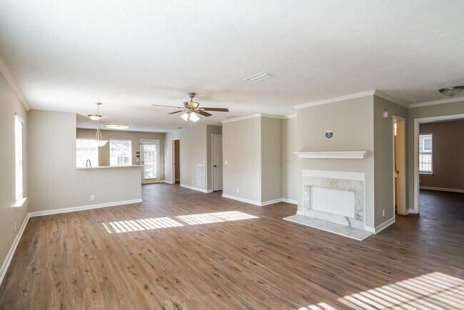Photo - 5125 Hickory Grove Dr