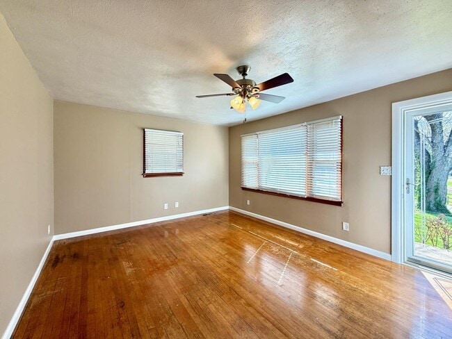 Photo - 180 Decatur St