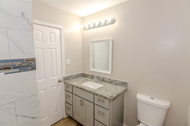 Photo - 1651 Northwood St Unit 1651