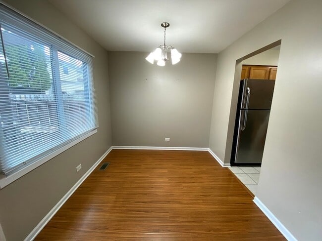 Photo - 1987 Franklin Pl