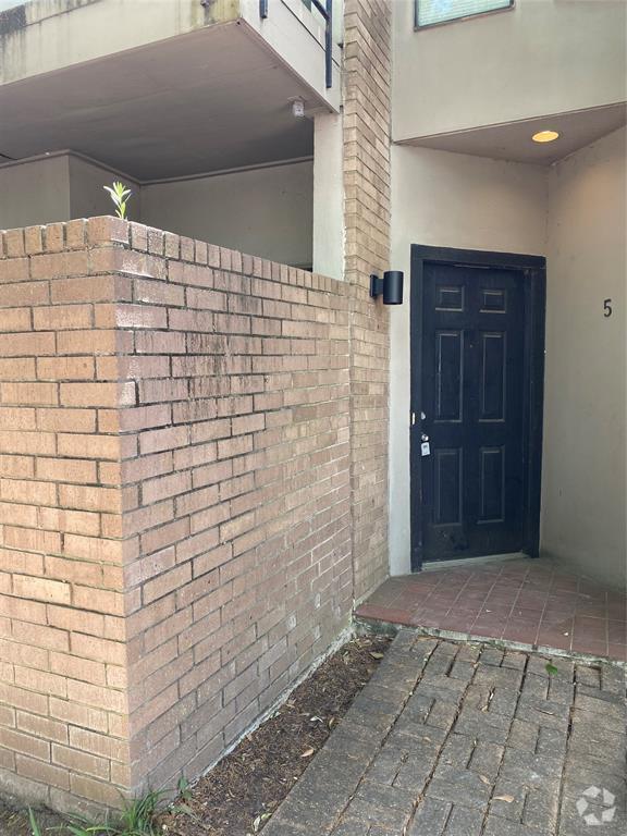 Building Photo - 10811 Richmond Ave. Unit 5 Rental