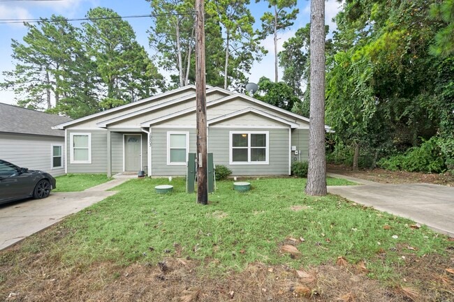 Building Photo - 16803 Crestmont St