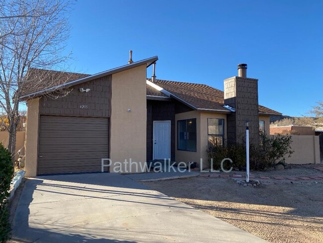 Charming 3 Bed, 2 Bath Family Home in Nort... - Charming 3 Bed, 2 Bath Family Home in Nort...