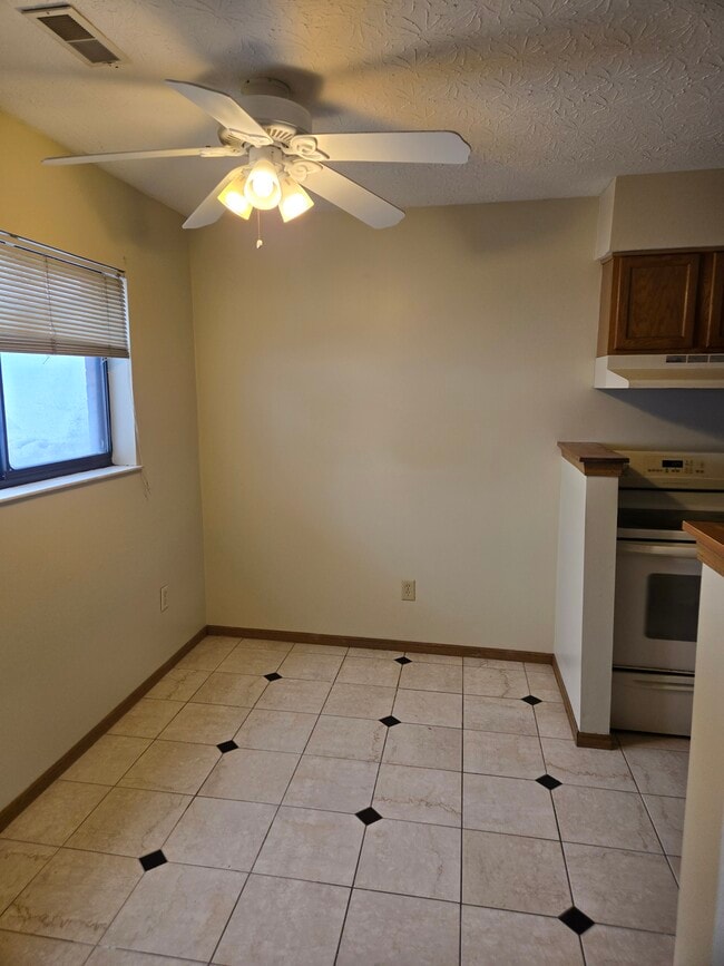 Photo - 3151 ROESCH BLVD Unit #3
