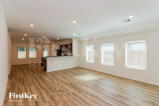 22092 Juniper Crossing Dr