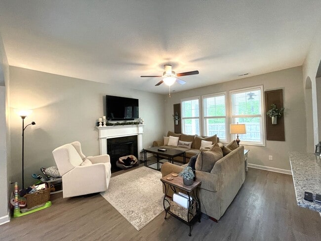 Photo - Cul-de-Sac, Spacious, and Comfort in a Prime Coastal Location