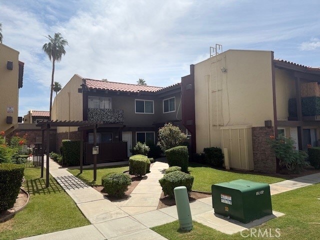 51025 Avenida Martinez