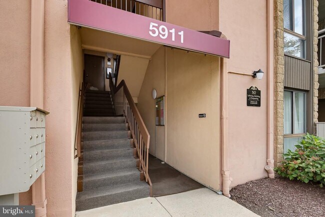 5911 Tamar Dr Unit 6 R30