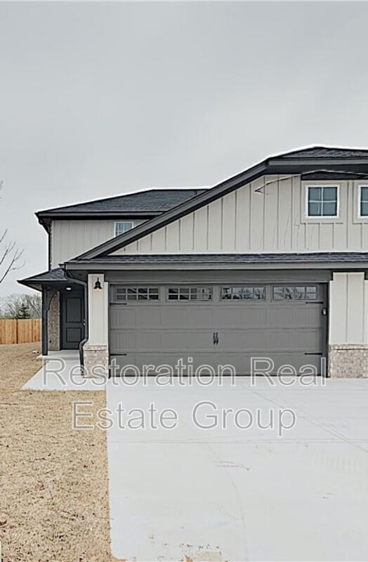 Building Photo - 12006 Rush St