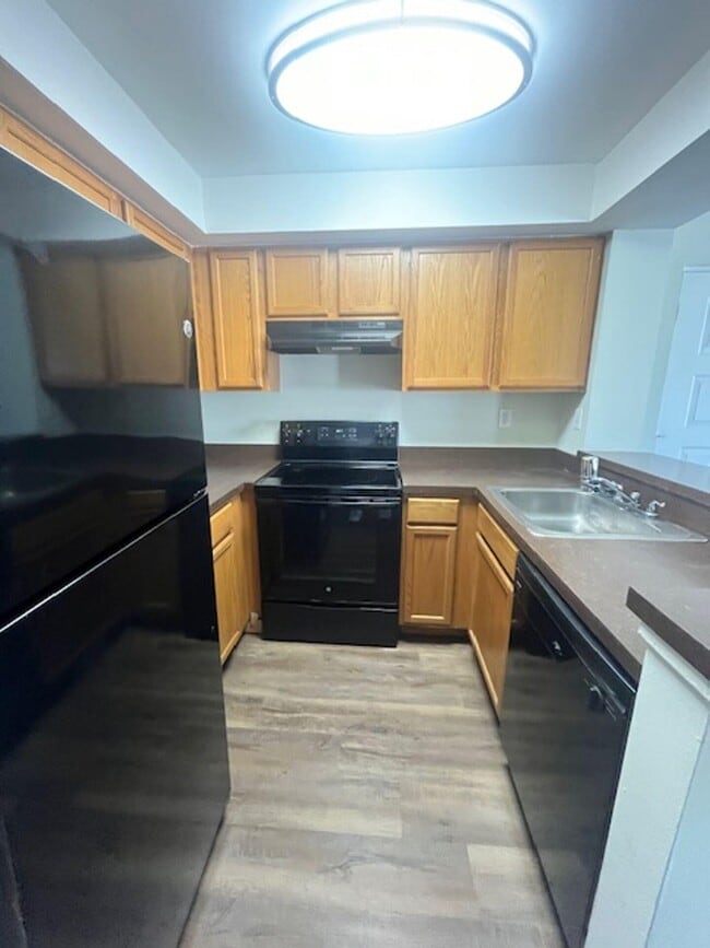 Photo - 738 Executive Center Dr Unit 34