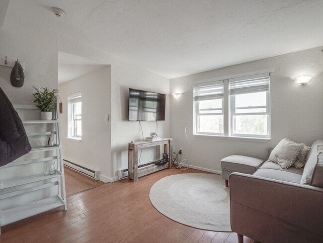 Photo - 30 Mercer St Unit 3