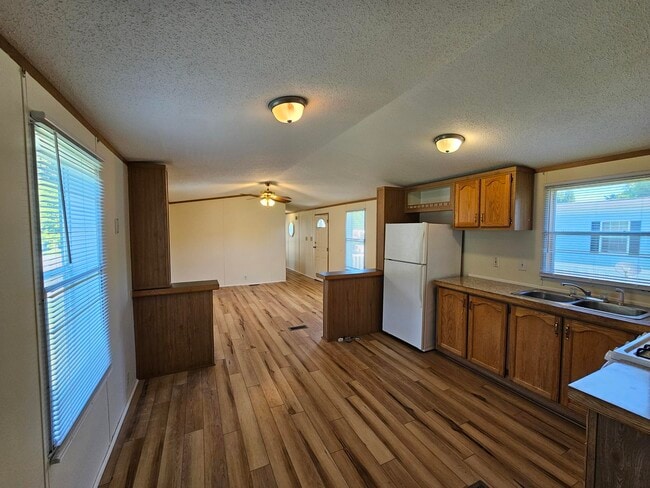 Photo - 35 Woodside Ln