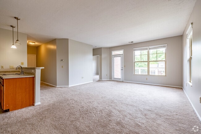 2BR, 2BA - 1,269SF - Living Room - The Lakes at West Chester