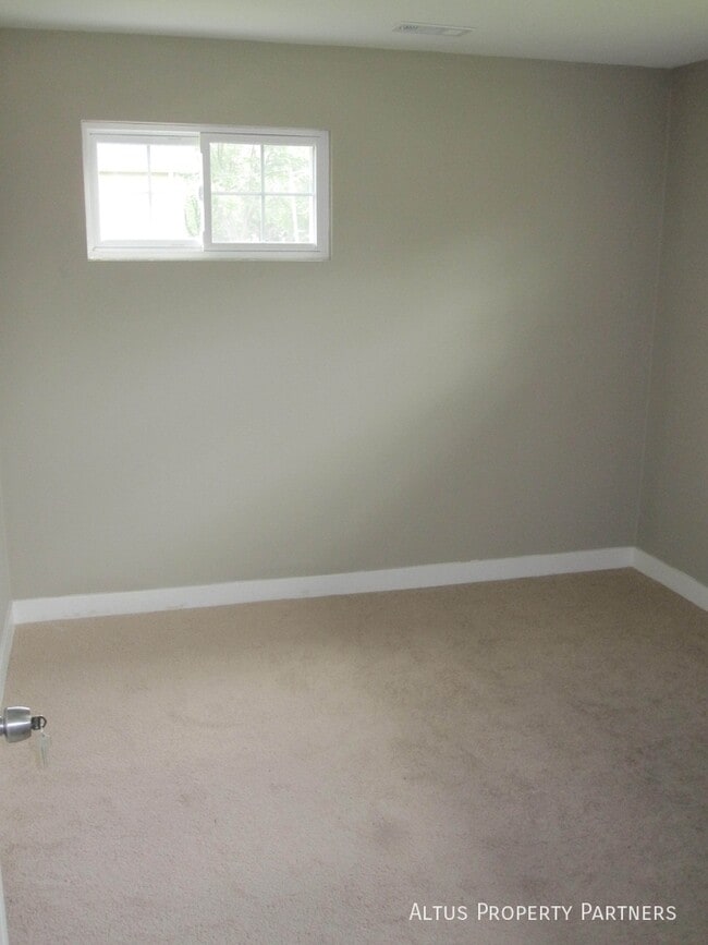 Photo - 16535 Spaulding Ave