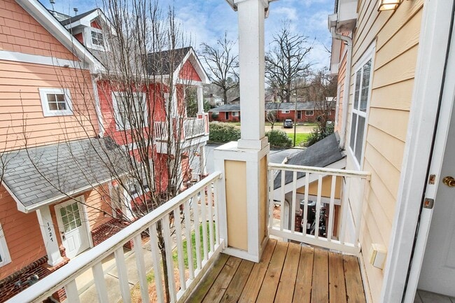 Photo - Townhome in The Plaza/NODA coming soon for Lease!