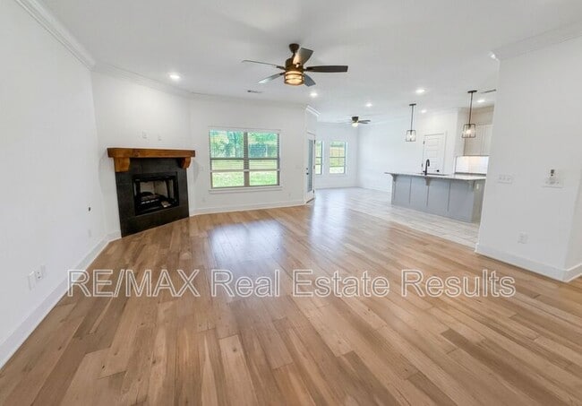 Photo - 751 Spicewood Trail