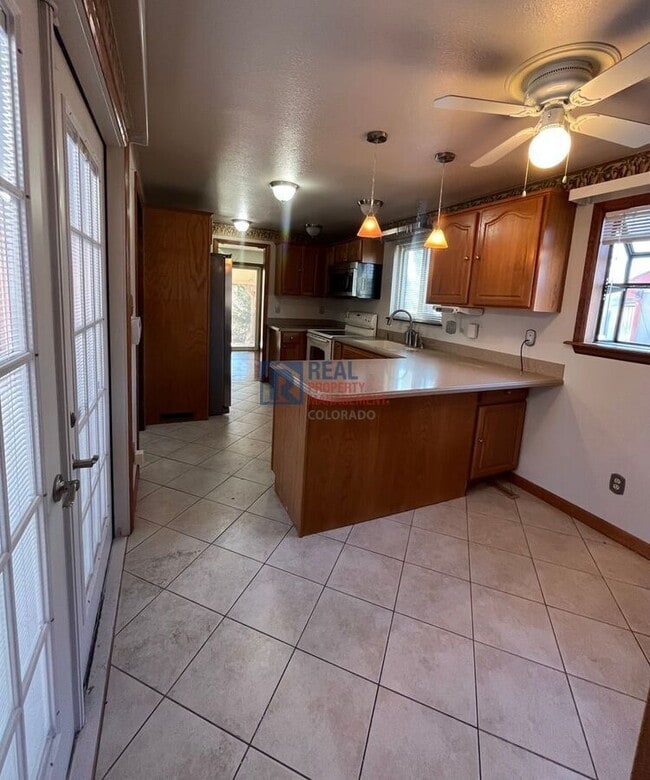 Photo - 1605 Flemming Dr