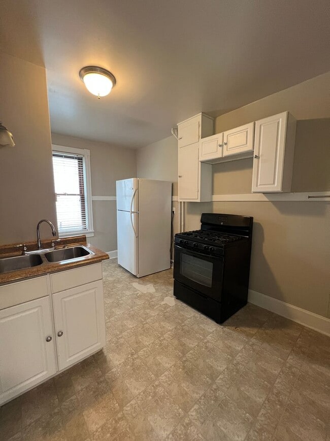 Photo - 908 S 6th Ave Unit 908 S. 6th Ave