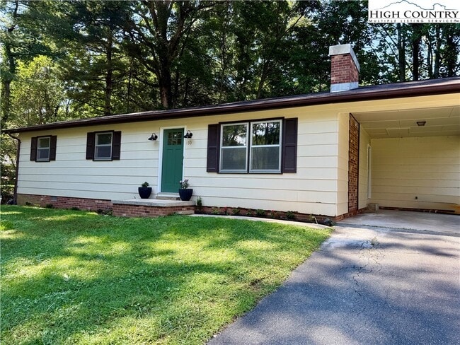 Photo - 130 Maple Dr