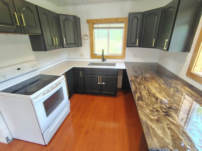 Photo - 11641 S Johnson Rd