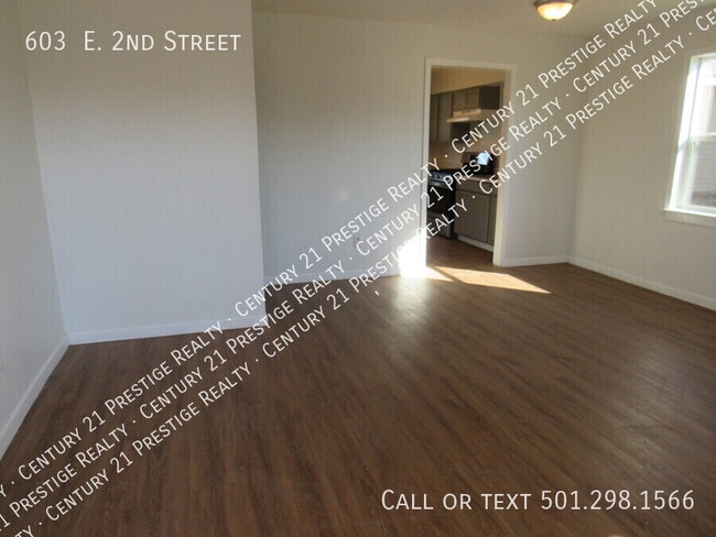 Photo - 603 2nd St