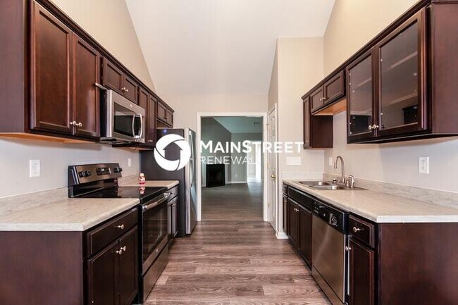 Photo - 4 Bedroom Pet-Friendly Home in Charlotte, NC with Main Street Renewal