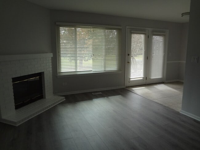 Photo - 220 Brett Cir Unit B