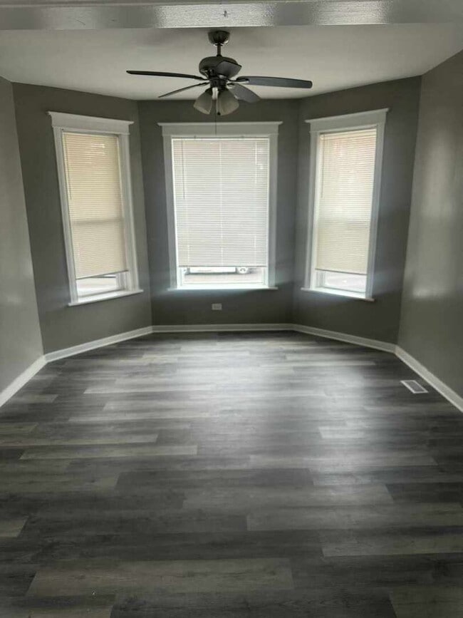 Photo - 6601 S Langley Ave