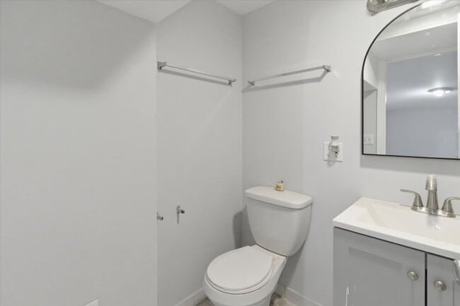 Photo - 910 W Gunnison St Unit Garden