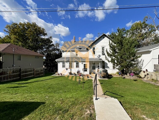 Building Photo - 424 Dixon St Unit C