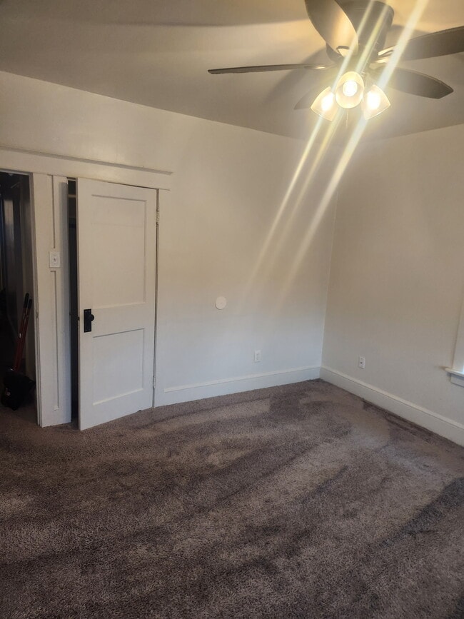 Photo - 700 Benton St Unit Apt 2