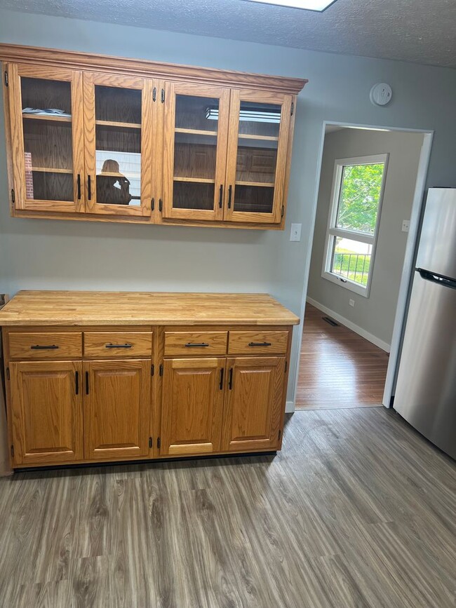 Photo - 3 Bedroom House Close to Columbian Park!