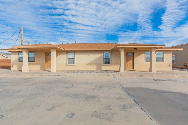 Building Photo - 711 S Florida Ave Unit 711 S Florida Ave A Rental