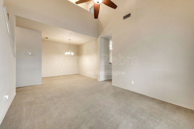 Photo - 902 Astaire Ave