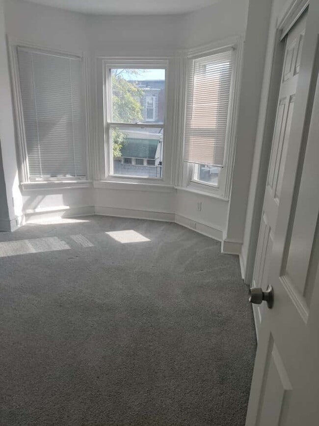 Photo - 142 N 54th St