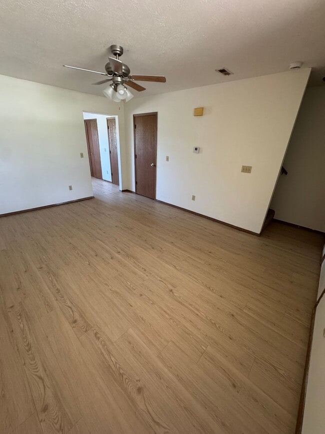 Photo - 2991 W Village Ln Unidad 2991 B